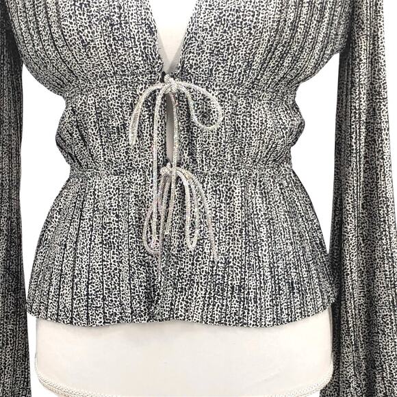 WAYF Payton Plunge Neck Rhinestone Tie Blouse Top Black White Animal Print Small - Picture 3 of 7